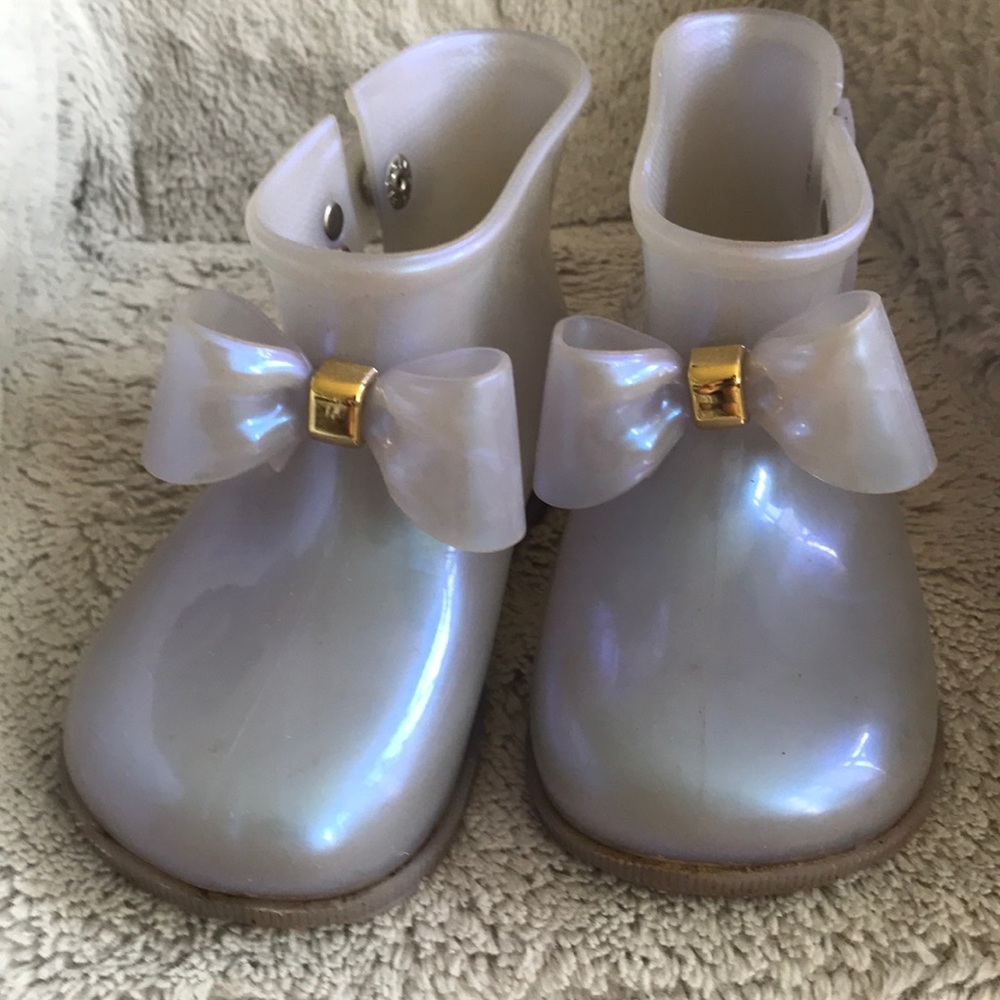 Mini Melissa Bow Boots